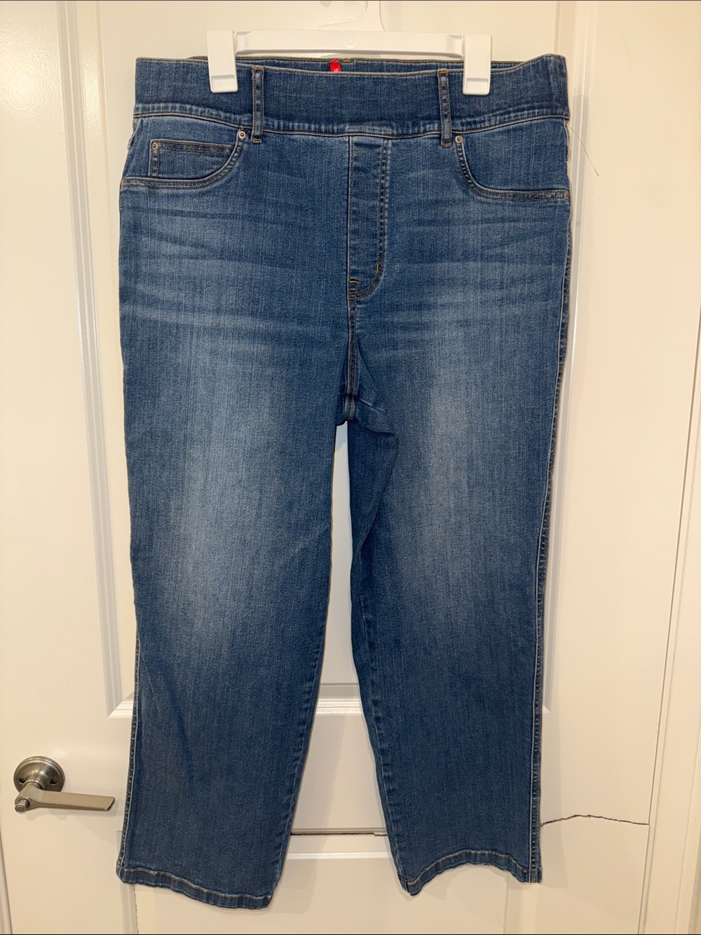 SPANX Men's Mid Wash Blue Straight Jeans